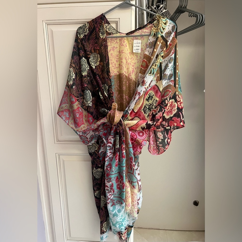 NWT Boutique Kimono Wrap Breezy Lightweight Gauze Boho Women’s One Size (M/L)